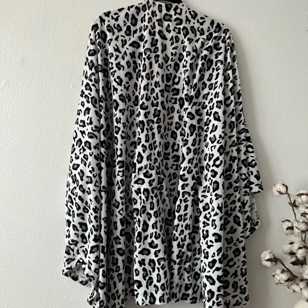Concierge Collection Leopard Cardigan - Picture 3 of 7
